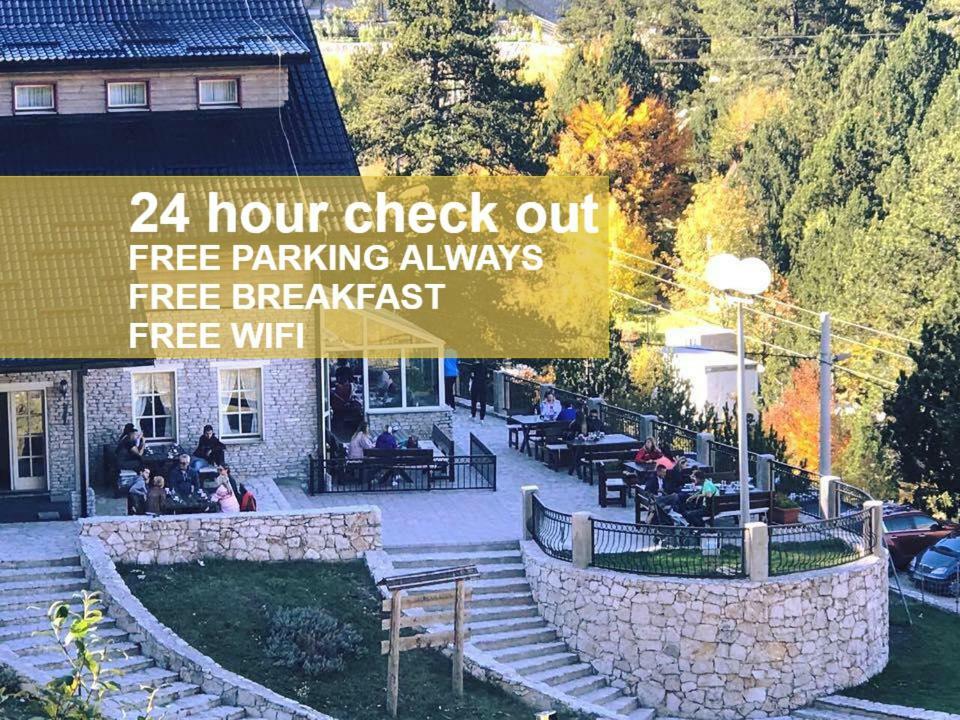 Hotel Snjezna Kuca - Nature Park Of Bosnia Herzegovina Padezina エクステリア 写真