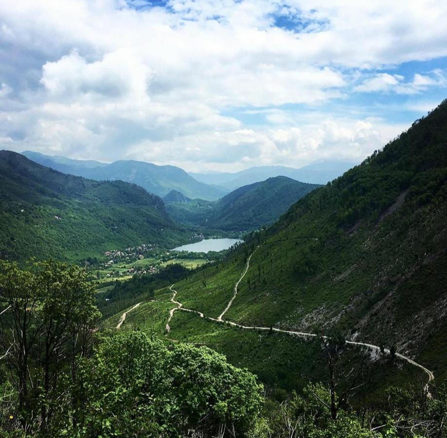 Hotel Snjezna Kuca - Nature Park Of Bosnia Herzegovina Padezina エクステリア 写真